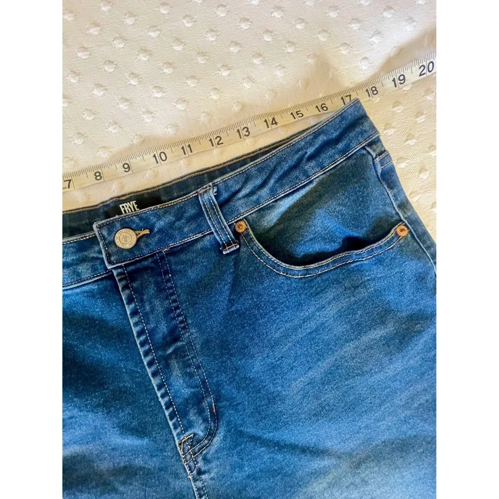 Frye Women's High Rise Cuffed Crop Jeans Size 12/31 Blue Stretch Straight Leg